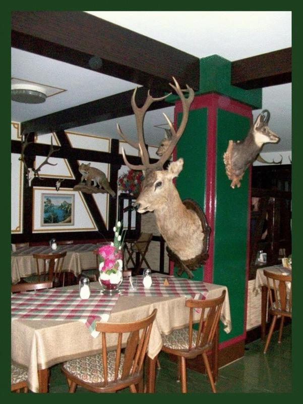 Hotel-Restaurant Johanniskreuz Trippstadt Buitenkant foto
