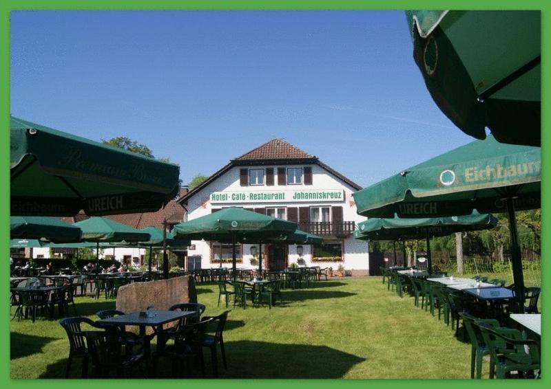 Hotel-Restaurant Johanniskreuz Trippstadt Buitenkant foto