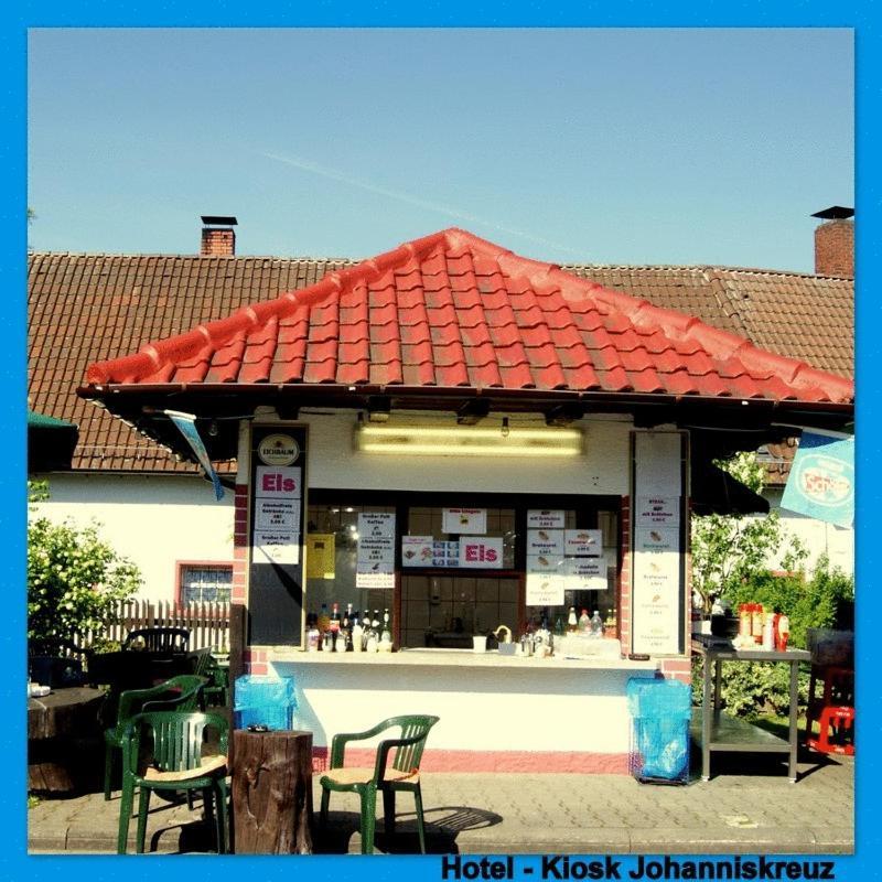 Hotel-Restaurant Johanniskreuz Trippstadt Buitenkant foto