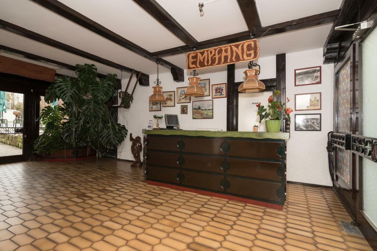 Hotel-Restaurant Johanniskreuz Trippstadt Buitenkant foto