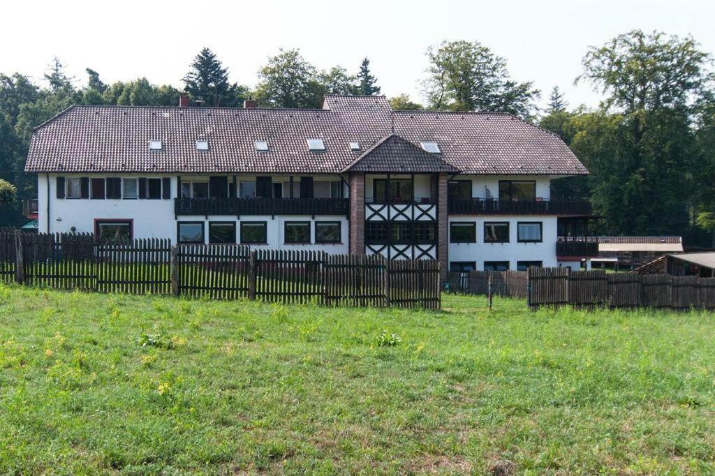 Hotel-Restaurant Johanniskreuz Trippstadt Buitenkant foto