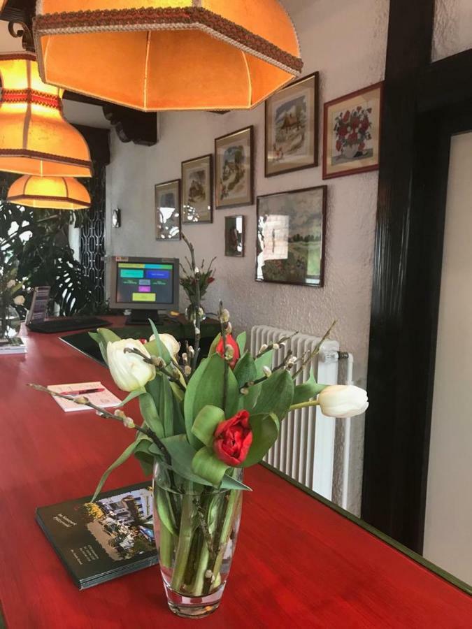 Hotel-Restaurant Johanniskreuz Trippstadt Buitenkant foto