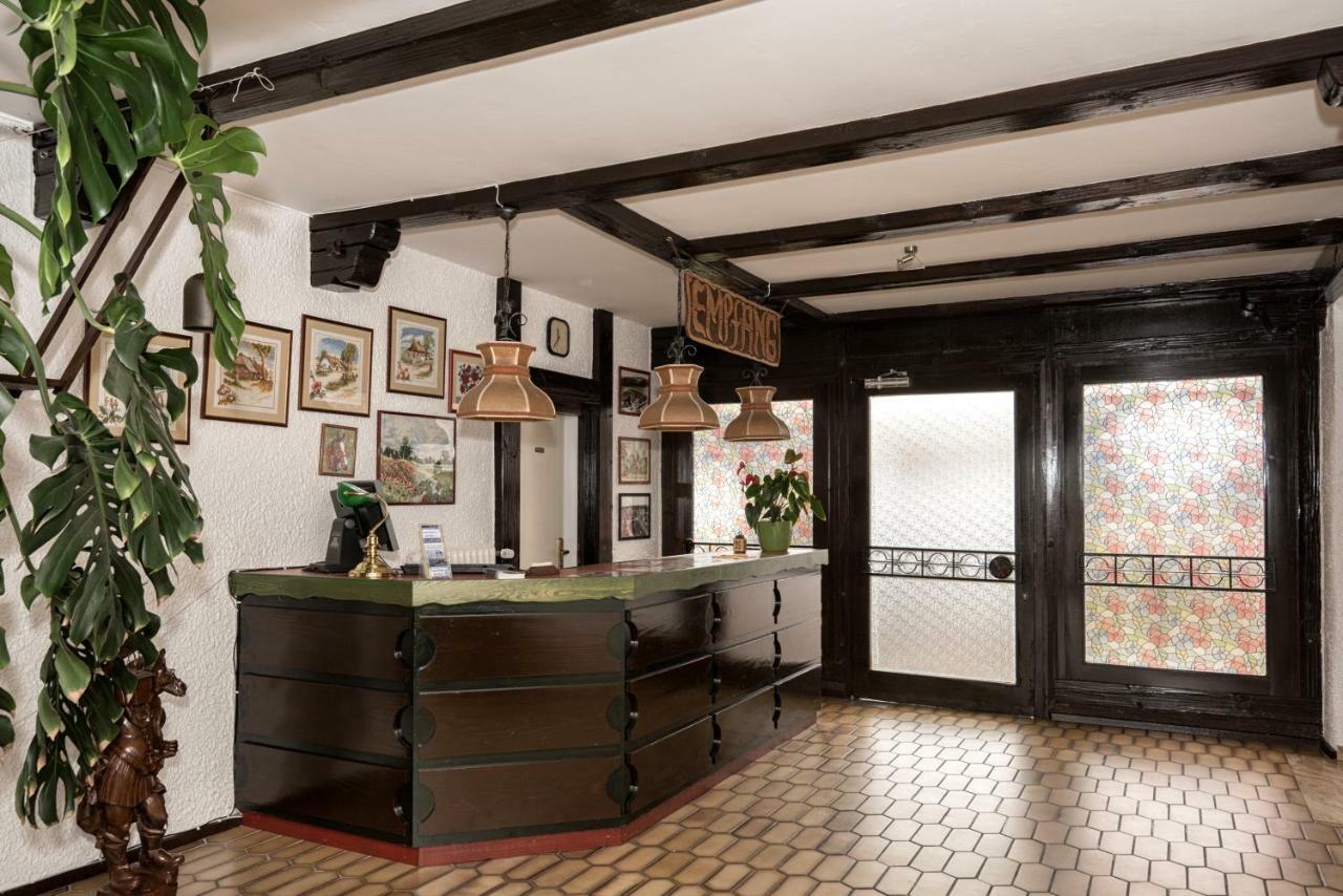 Hotel-Restaurant Johanniskreuz Trippstadt Buitenkant foto